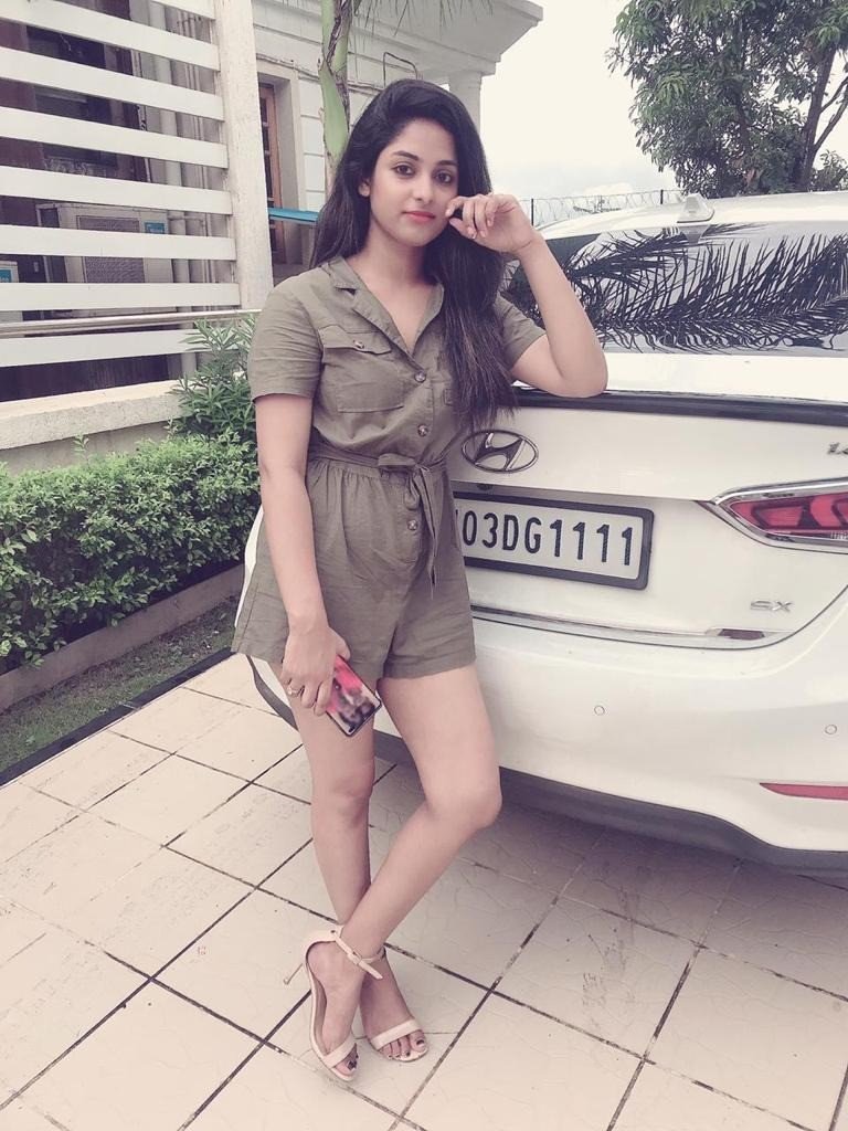 Busty Mumbai escorts